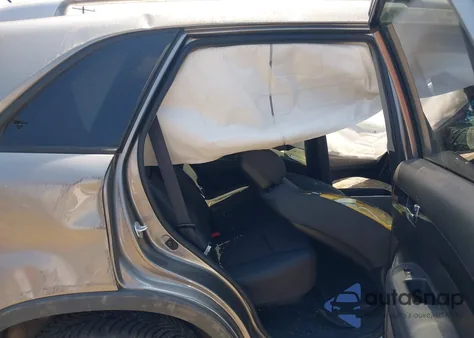 2013 Kia Sorento Lx z USA, uszkodzony, nr VIN 5XYKTCA61DG332579